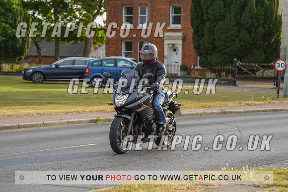 RS2207_8704