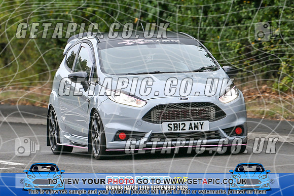 KS2609-0008_LOGO_ON_PHOTO