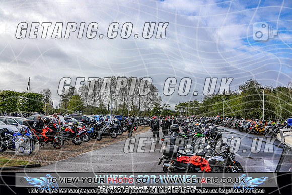 TW2609-2353_LOGO_ON_PHOTO