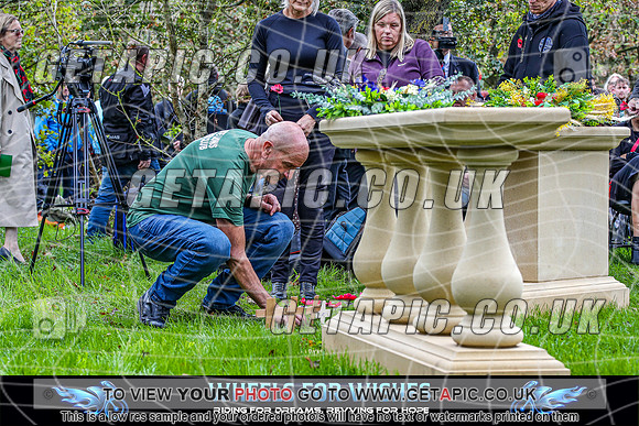TW2609-2384_LOGO_ON_PHOTO