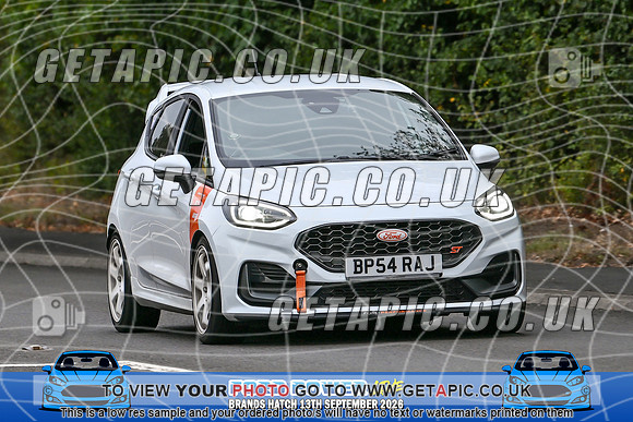 KS2609-0415_LOGO_ON_PHOTO
