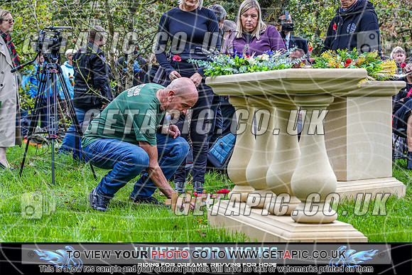 TW2609-2385_LOGO_ON_PHOTO