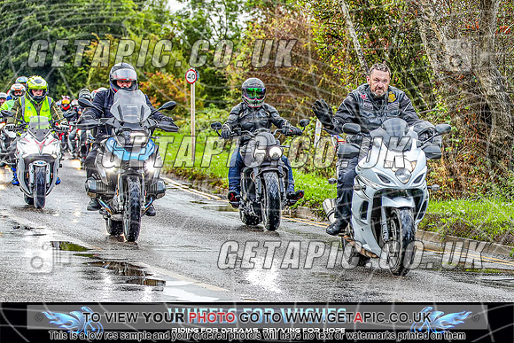 TW2609-1307_LOGO_ON_PHOTO