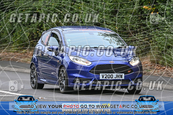 KS2609-0147_LOGO_ON_PHOTO