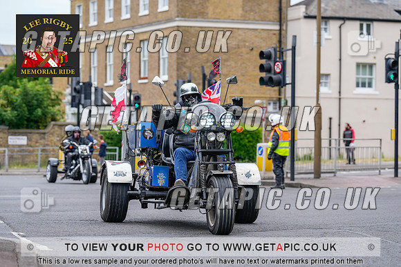 MW2505-20900_LOGO_ON_PHOTO