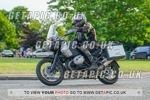 MW2205-7042