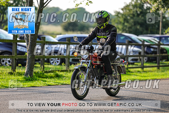 PR2506-08448_LOGO_ON_PHOTO