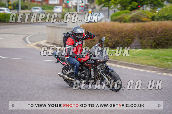 RS2204_7557