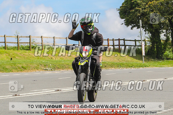 GP2406-8758-C_LOGO_ON_PHOTO