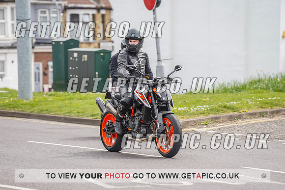 RS2204_8147