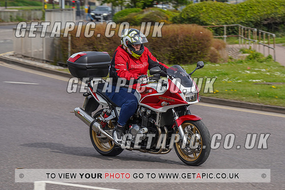 RS2204_4650