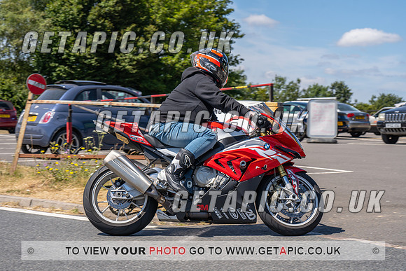 RS2207_9864