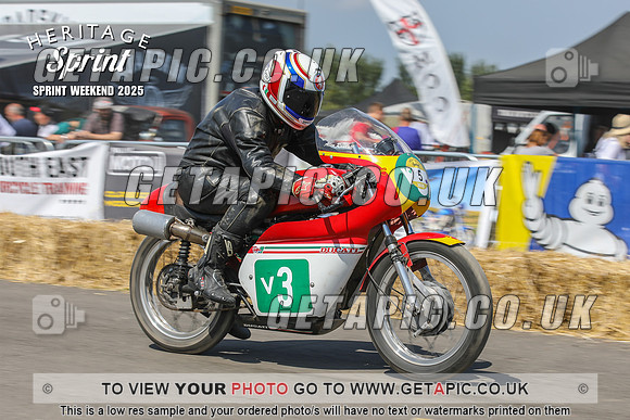 PP2508-2984-C_LOGO_ON_PHOTO