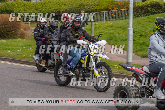 RS2204_4637