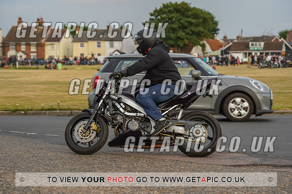 RS2207_8836