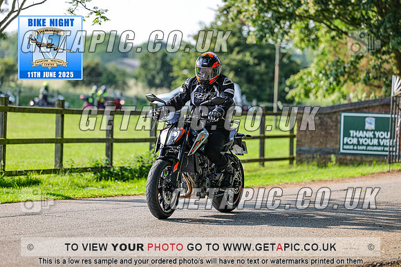 PR2506-02573_LOGO_ON_PHOTO