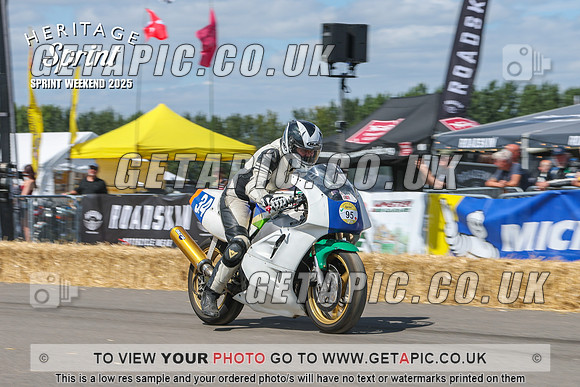 GP2508-4039_LOGO_ON_PHOTO