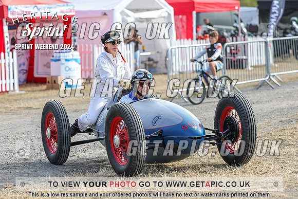 PR2408-00002-C_LOGO_ON_PHOTO