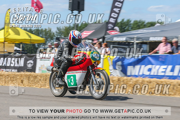 GP2508-4958_LOGO_ON_PHOTO