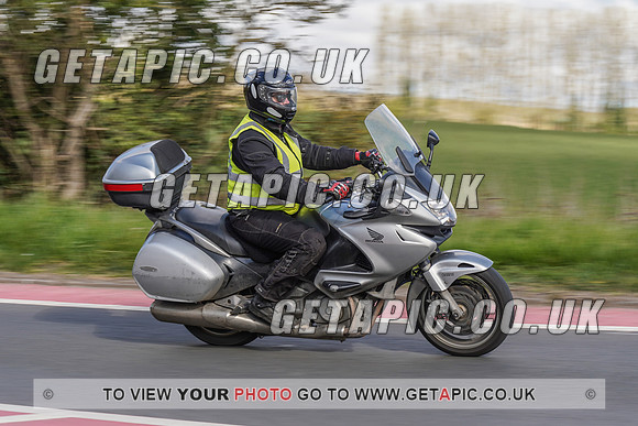 RS2104_1012