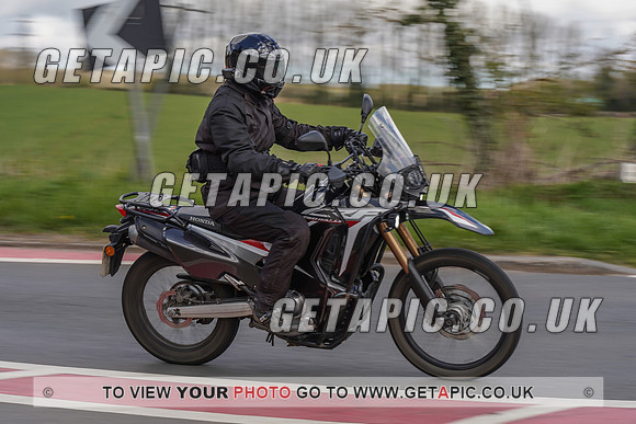 RS2104_1033