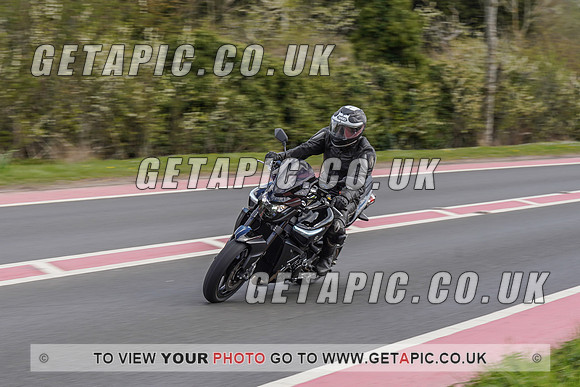 RS2104_1044