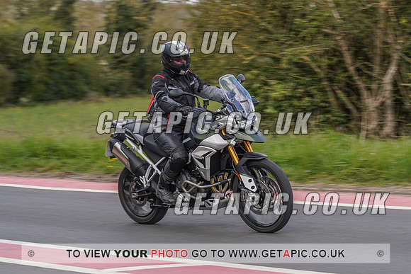 RS2104_1048