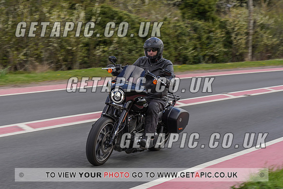 RS2104_1057