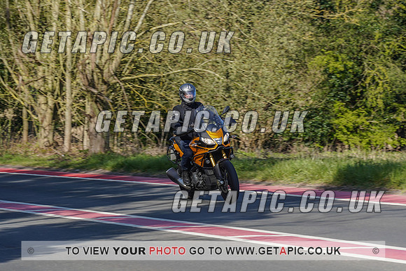 RS2104_1583