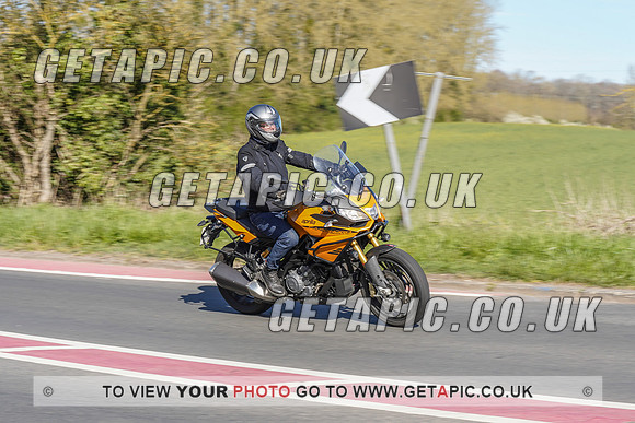RS2104_1584
