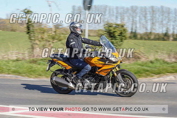 RS2104_1586