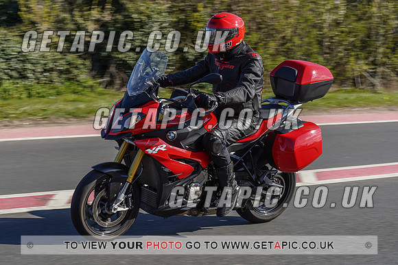 RS2104_1608