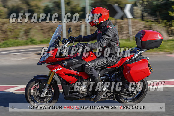 RS2104_1610