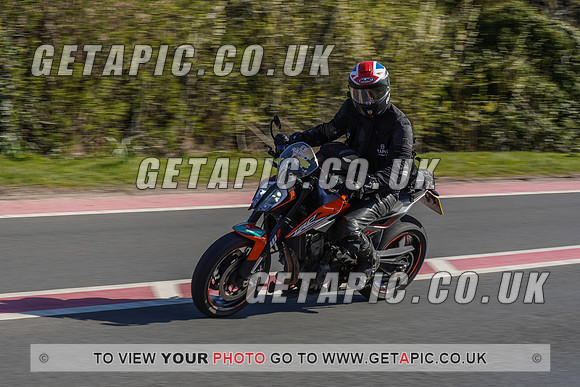 RS2104_1611