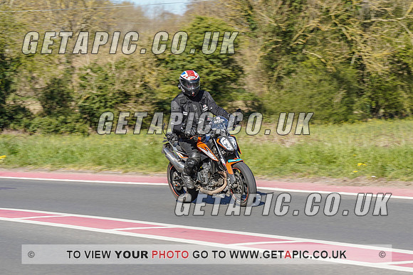 RS2104_1612