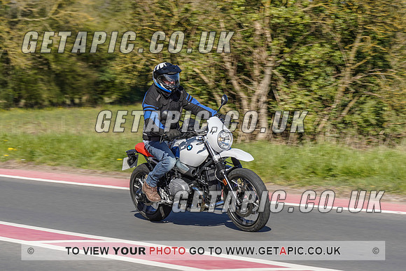 RS2104_1630