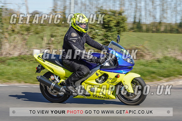 RS2104_1633