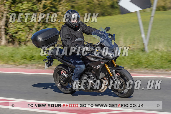 RS2104_1634