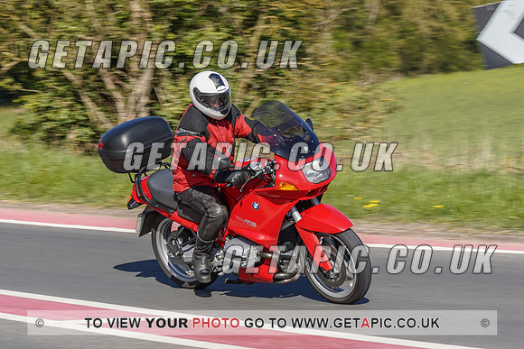 RS2104_1637