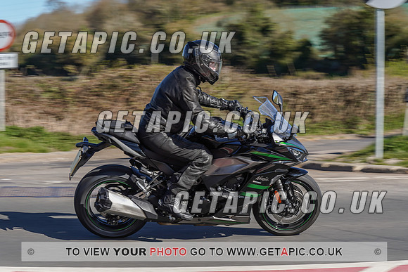 RS2104_1650