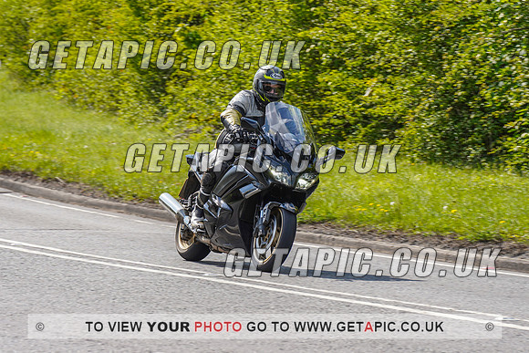 RS2204_12567