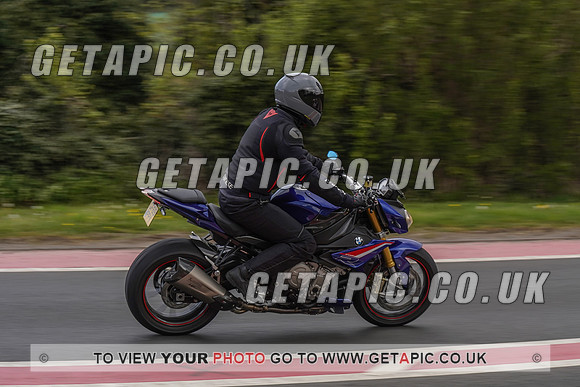 RS_2105_1068