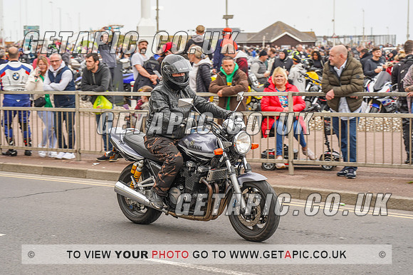 RS2205_12952