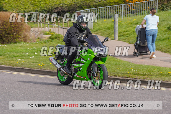 RS2204_3915