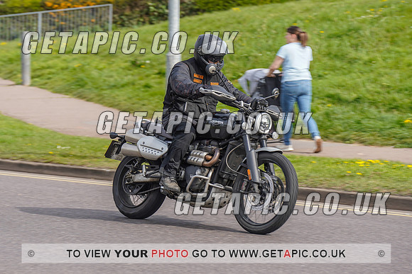 RS2204_3911
