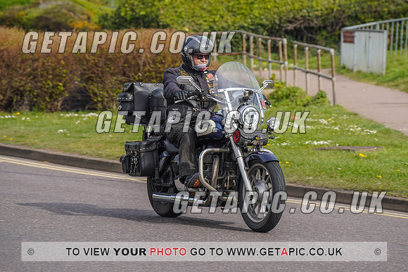 RS2204_3895