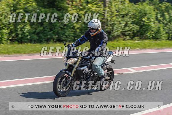 RS2105_6436