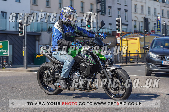 RS2105_7040