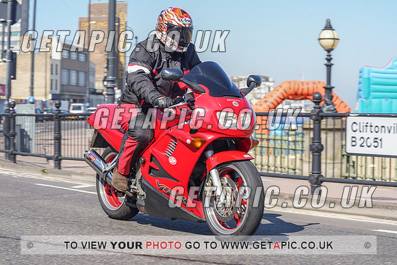 RS2105_7069
