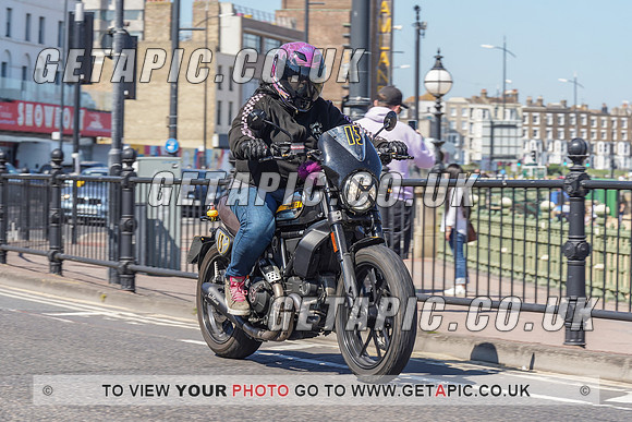RS2105_7327